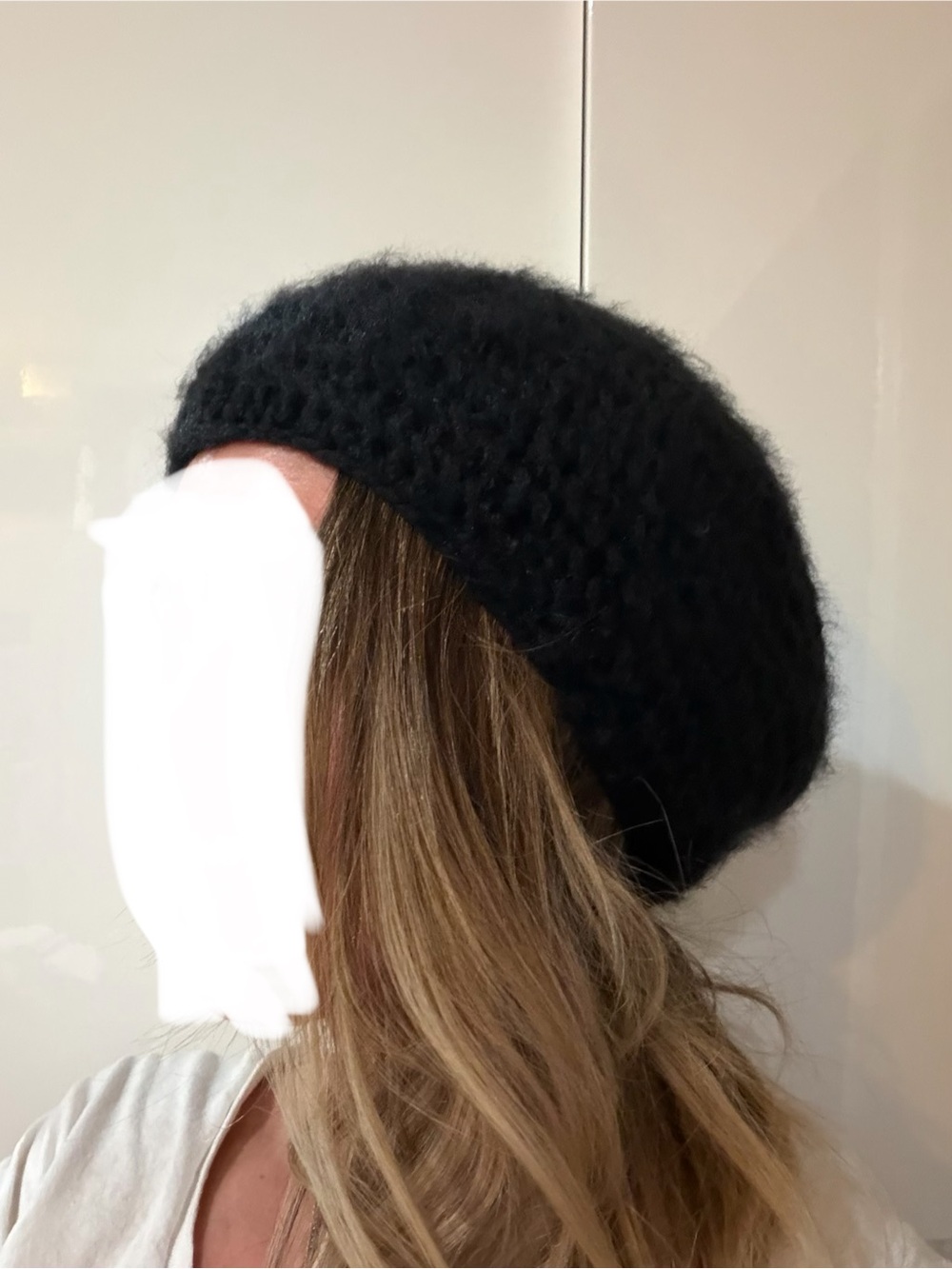 Black knit slouchy beanie hat